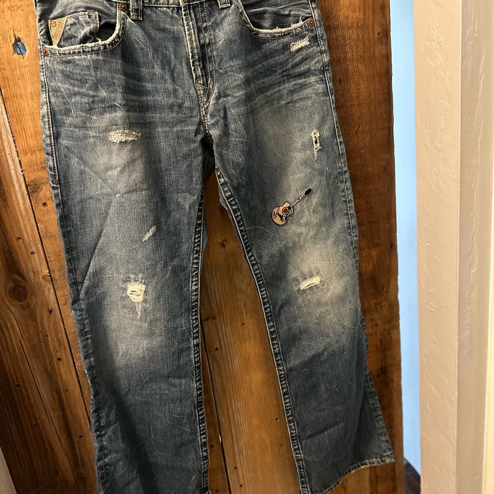 Silver 1945 men’s bootcut distressed denim blue jeans. Size 36x36 - Picture 3 of 10